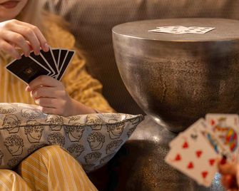 هوتل ديس كارم باي مالون - باريس - غرفة نوم