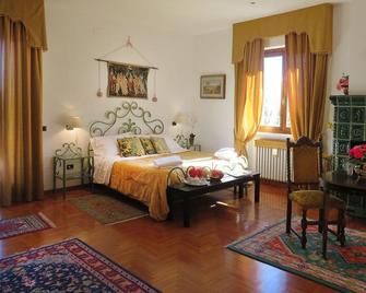 Villa Sant'Uberto Country Inn - Radda In Chianti - Makuuhuone
