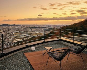 Setre Highland Villa Himeji - Himeji - Balcony
