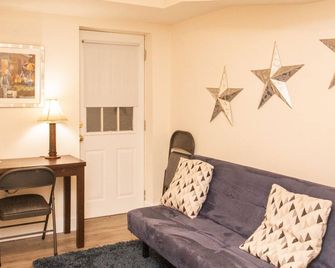 Multi-Level Townhouse, Harvard, Mit, Red - Cambridge - Living room