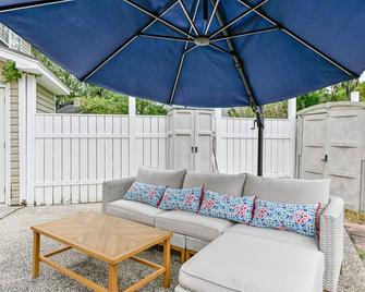 Lovely home extremely close to Parris Island! - Port Royal - Patio