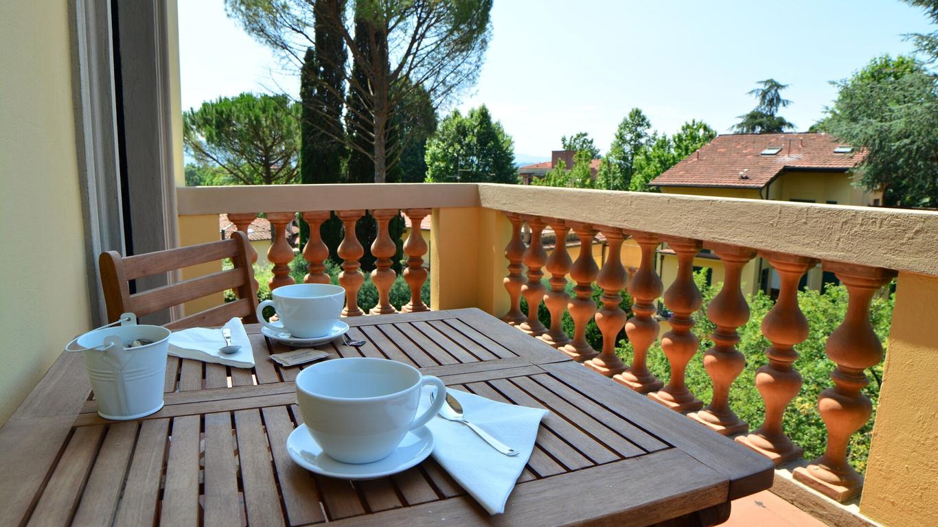 ديمورا سالفياتي