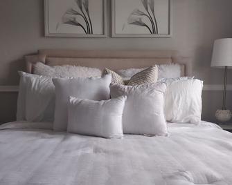 Springs Tranquility. - Coral Springs - Bedroom