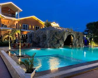 7 Hills Resort - Gwalior - Pool