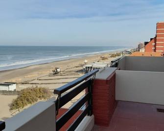Intersur Villa Gesell - Villa Gesell - Balcony