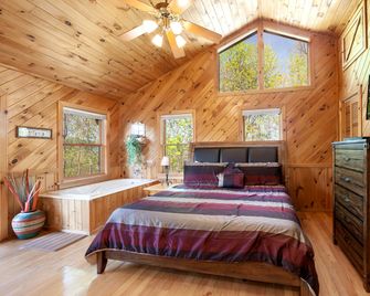 Mountain View Holy Smoky Cabin by RedAwning - Wears Valley - Bedroom