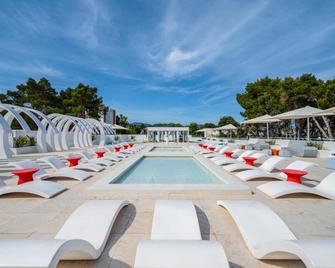 THB Naeco Ibiza - Sant Josep de sa Talaia - Uima-allas