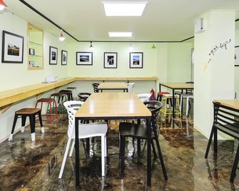 Yeosu Inn Hostel - Yeosu - Restaurant