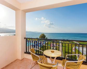 艾利卡納斯鄉村飯店 - 扎金索斯 - 陽台