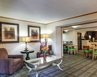 Quality Inn Fort Smith I-540 - Fort Smith - Sala de estar