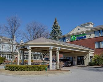 Holiday Inn Express South Burlington - South Burlington - Building