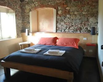 Un Angelo Alla Mia Tavola - Sarzana