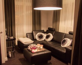 Hotel Huis van Bewaring - Bijzonder boutique hotel in historisch pand - Almelo - Sala de estar