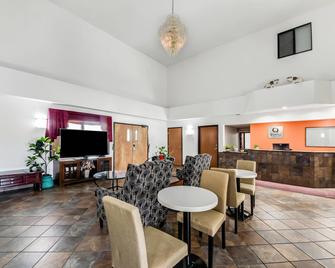 Quality Inn and Suites Junction - Junction - Lobby