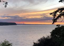 Waterfront, Sunsets and Mountains - Port Townsend - Beach