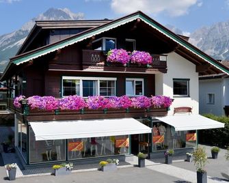 6-bed Room - Hostel Alpking - Ellmau - Gebäude