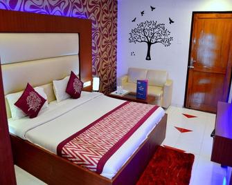 Oyo 1526 Gagan Plaza Hotel - Kanpur - Bedroom