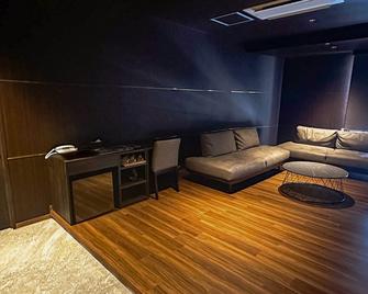 Kobe Port Tower Hotel - Kobe - Living room