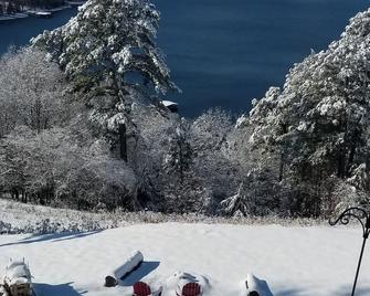 بوينت ويست ريزورت موتل - إيوريكا سبرينغس - مبنى