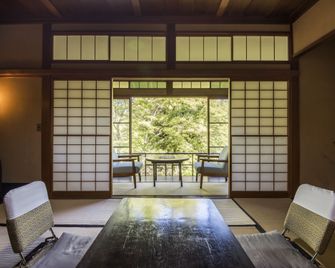 Gora Kansuiro - Hakone - Oturma odası