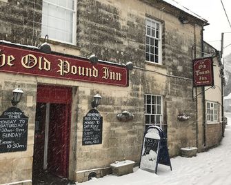 ザ オールド ポンド イン - ラングポート - 建物