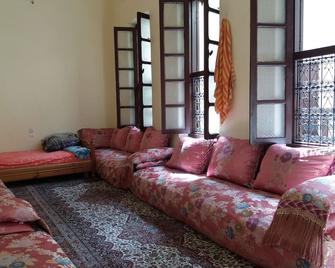 Traditional House 2 Min From Palce Jemaa Elfna, Marrakec - Marrakech - Living room