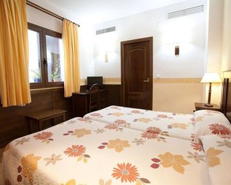 Hotel San Miguel - Córdoba - Habitación