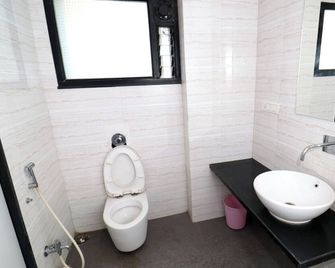 Hotel Girnar - Aurangabad - Bad