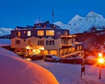 هوتل هوهي بروميناد أروسا - اروسا - مبنى