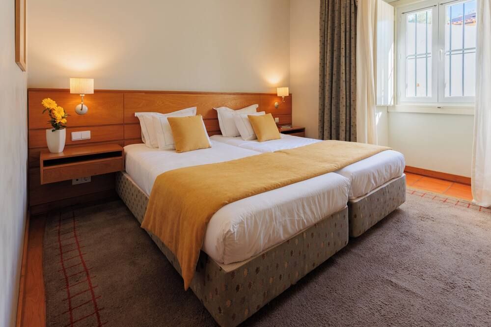 Pousada De Ourem - Charming Hotel