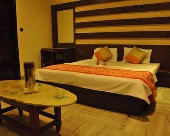 Hotel Surbhi - Gwalior - Bedroom