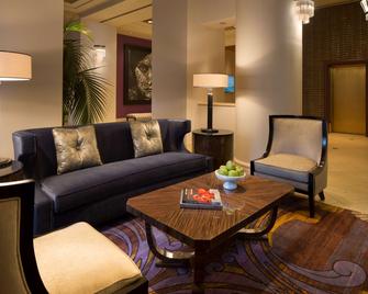 โรงแรมเดอันซา ที่พักในเครือเดสทิเนชั่น โดยโรงแรมไฮแอท - ซานโจส - ห้องนั่งเล่น