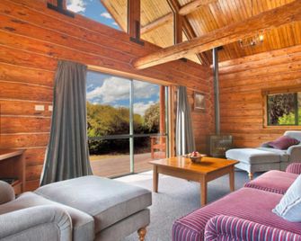 Fiordland Lodge - Te Anau - Salon