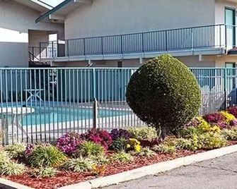Rodeway Inn Fort Smith I-40 - Fort Smith