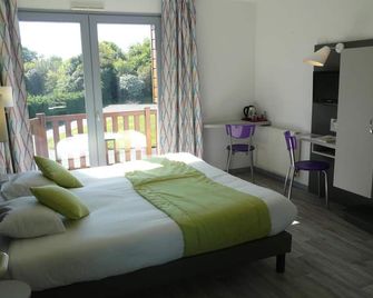 Hôtel De La Baie De Paimpol - Ploubazlanec - Bedroom