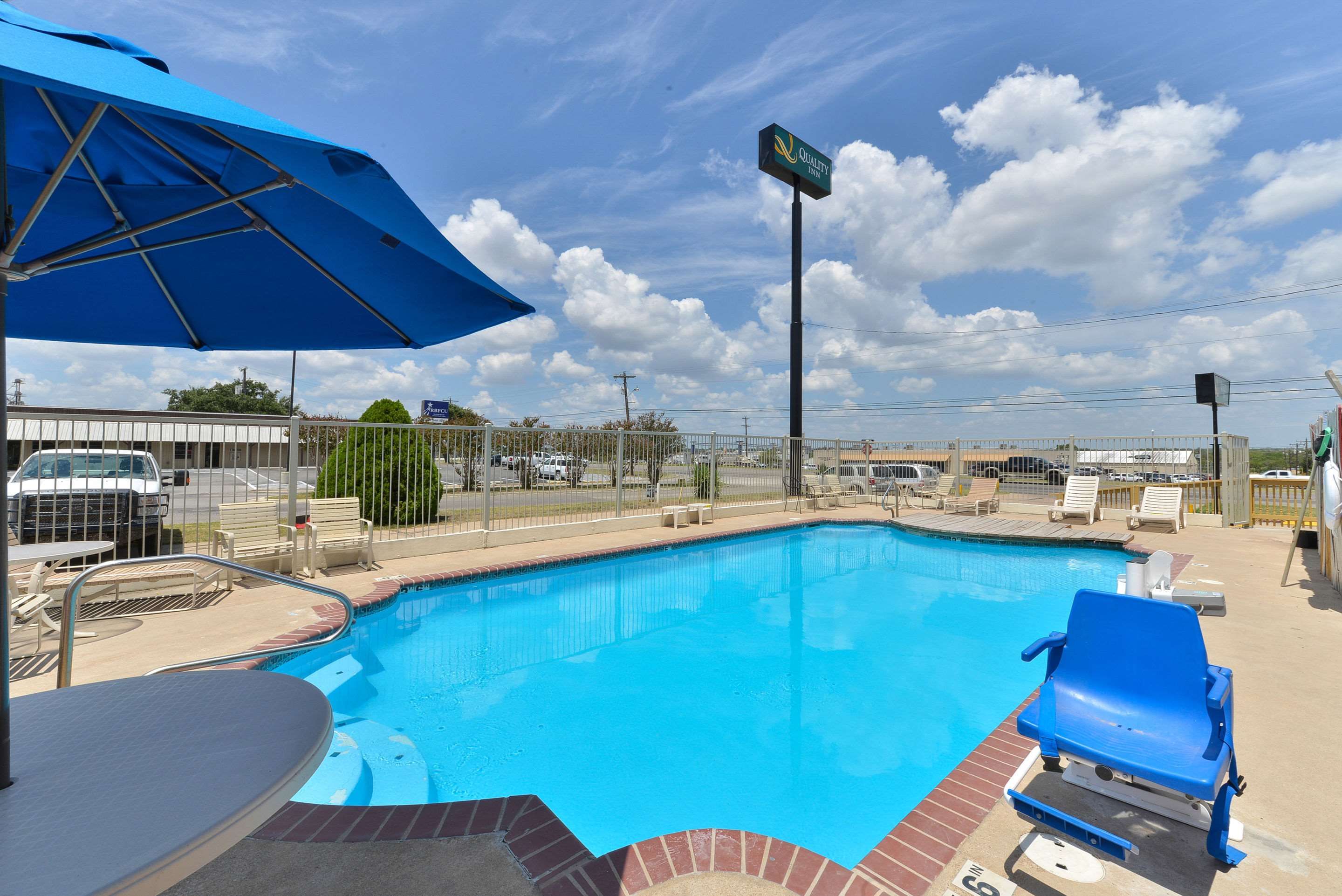Quality Inn Gonzales - Gonzales - Pool