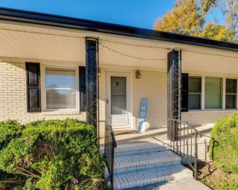 Golf & Hike: Family Home 8 Mi to Downtown Clayton - Clayton - Building