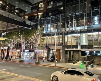 Lovely Apartment with City View(5mins to MRT) - Luzhou District - בניין