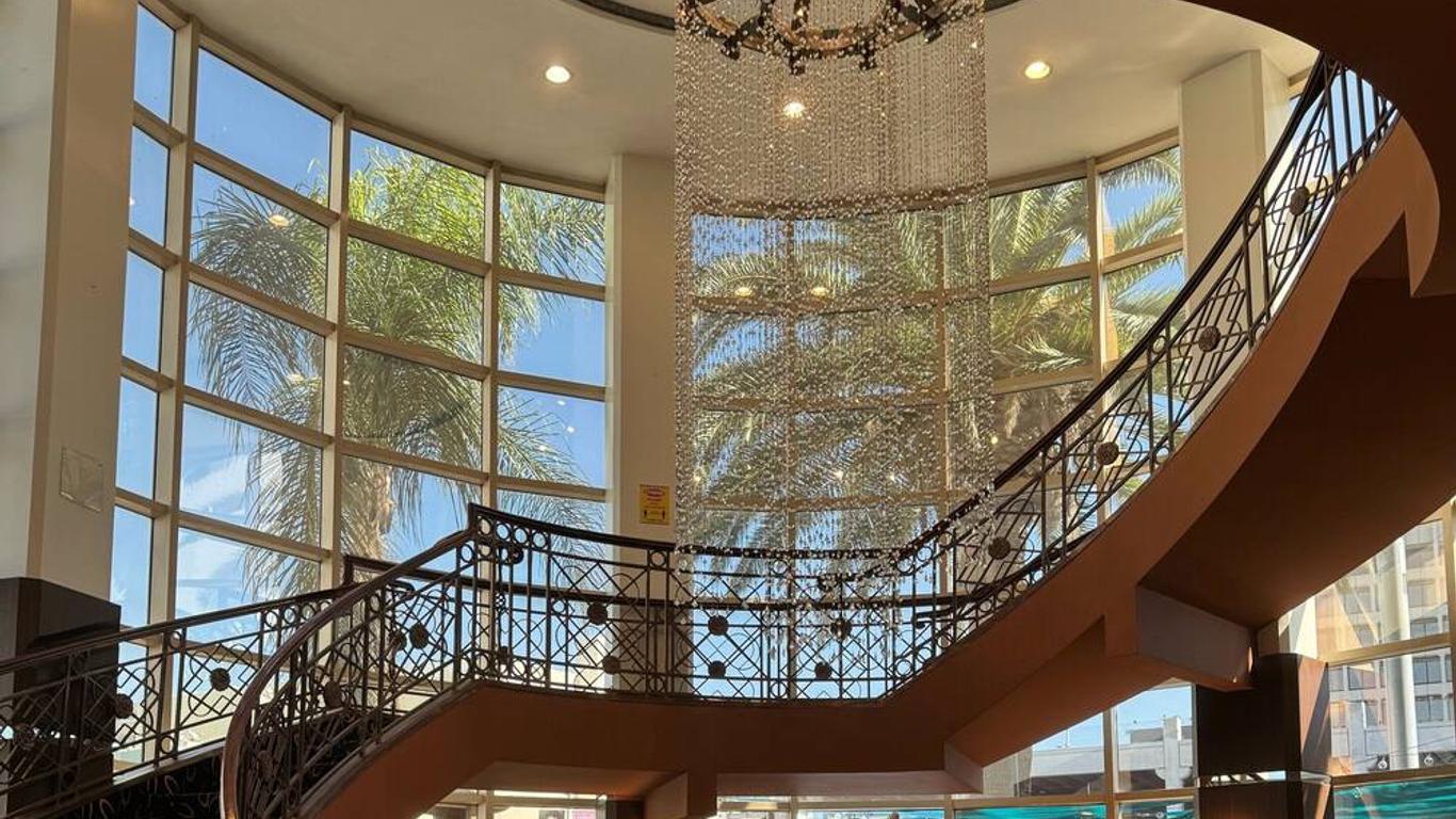 Garden Suite Hotel and Resort