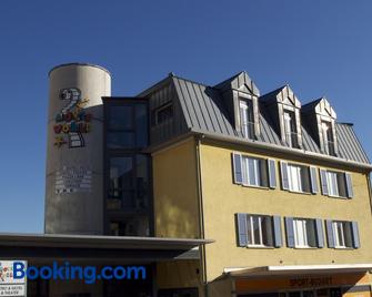 Hotel Movieworld - Spiez - Edificio