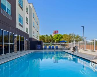 Best Western Plus Roland Inn & Suites - San Antonio - Bể bơi
