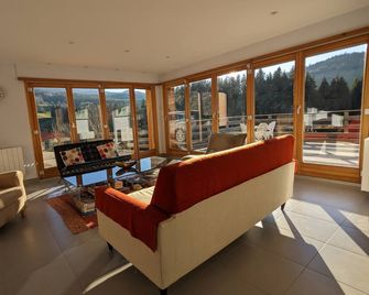 A charming, spacious and peaceful family home for 6/7 people - Villard-de-Lans - Huiskamer
