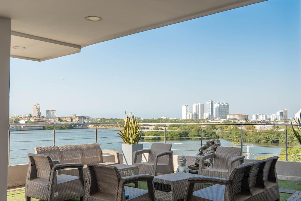 Bahia 79 Apartasuites Cerca al Centro - קרטחנה דה אינדיאס - מרפסת