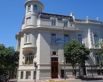Fully equipped french apartment in San Telmo / Parque Lezama - Buenos Aires - Building