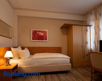Hotel Garni Regent - Euskirchen - Schlafzimmer
