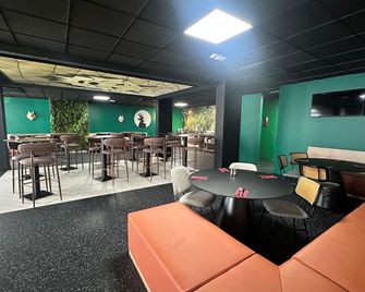 ibis Styles Lyon Gorge de Loup Saphir - Lyon - Restaurante