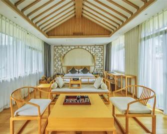 Htyc Hotel - Lincang - Habitación
