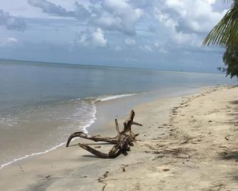 بان واسانا - كوه ساموي - شاطئ