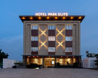 Hotel Park Elite - Gannavaram - Building
