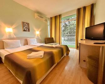 MPM Hotel Boomerang - Sunny Beach - Bedroom